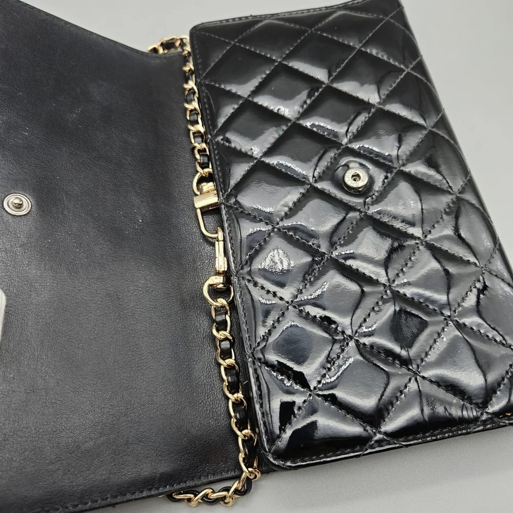 🖤CHANEL Authentic Black Quilted Patent Leather Clutch/Wallet🖤